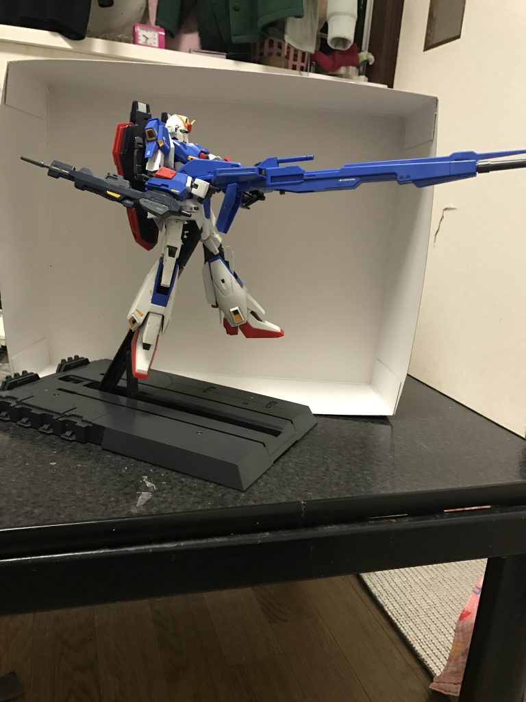 メガランチャー持たせてみました
やっぱ長いですよねー