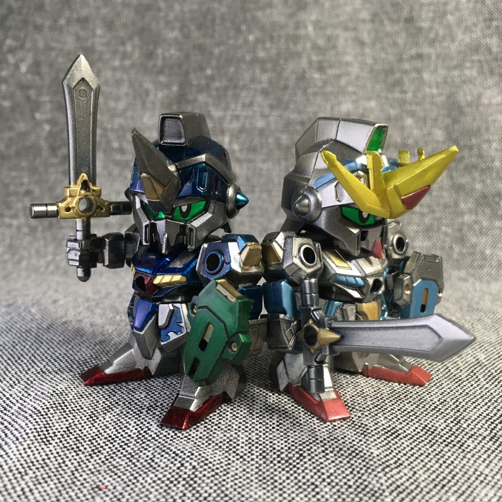 以前製作した騎士ガンダムランサー(レジェンダリーカラー)と。