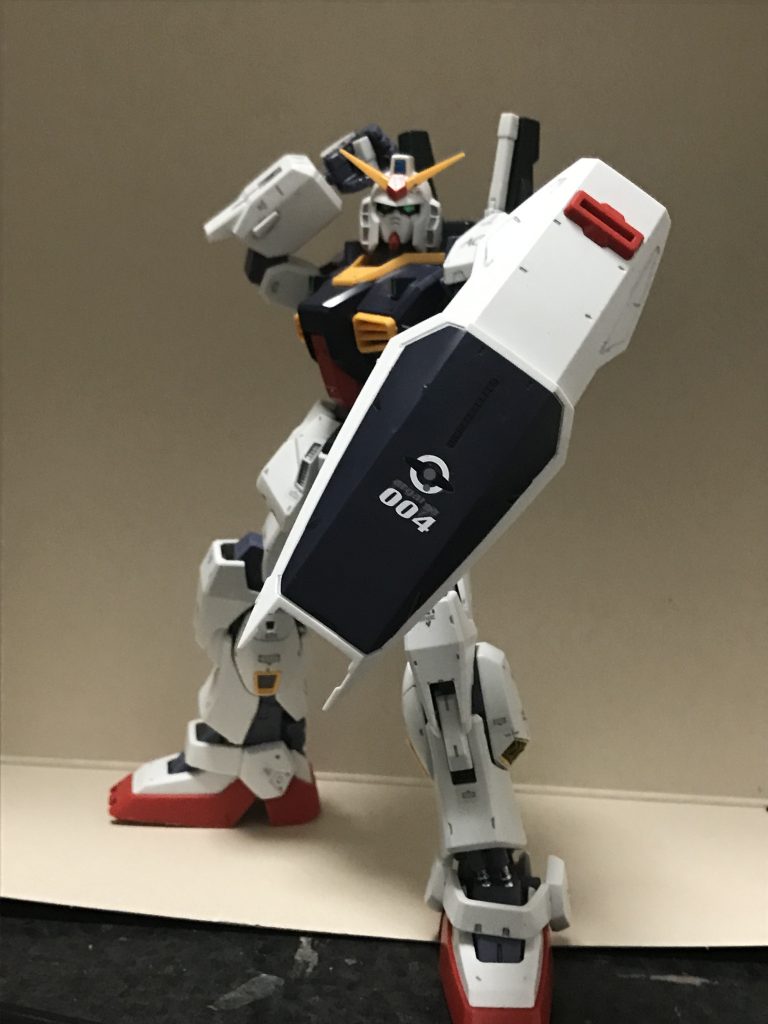 サーベル掴むのに全然無理がないです