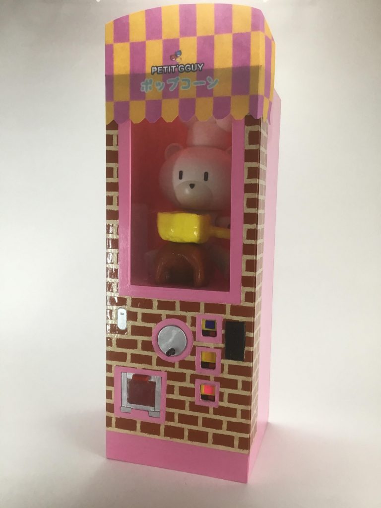 全体はこんな感じ。本家はゲーセンに出没し、ポップコーンの歌(?)を歌いますね笑