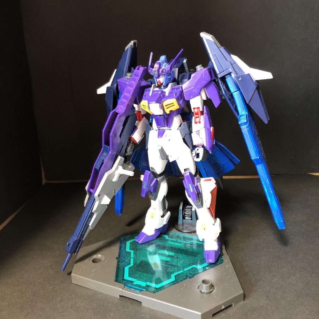 正面から。
両肩にバインダーがある機体が好みなので、Aストフリベース。