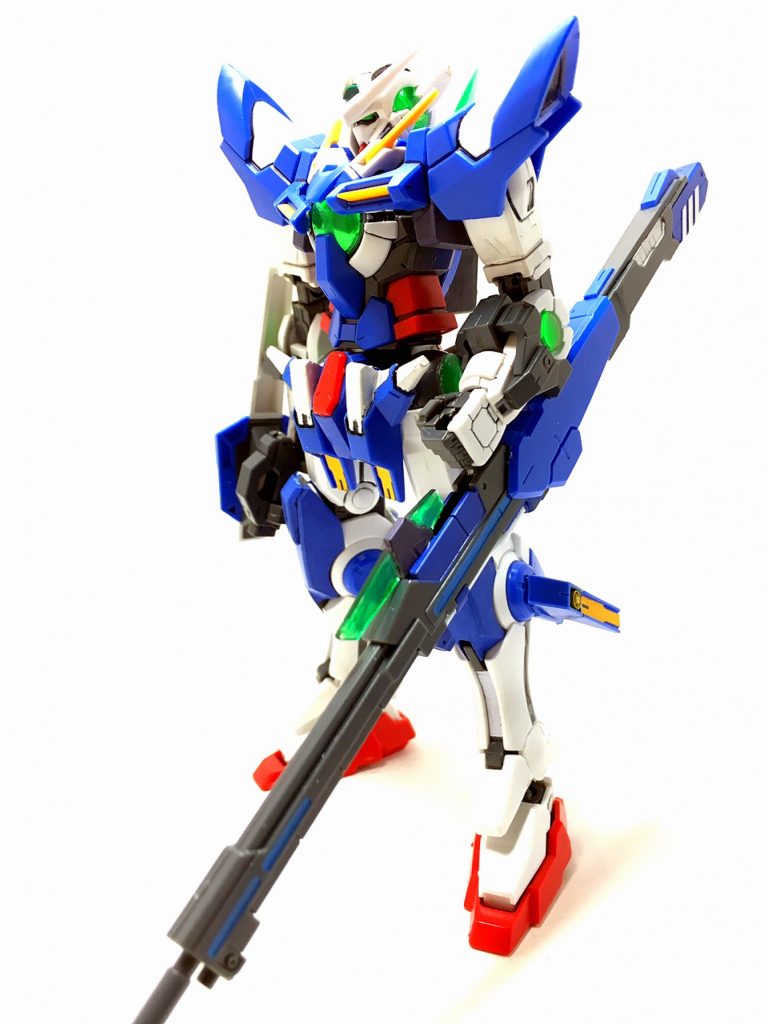 ## エクシアリペア3.5
エクシアリペア3に機動性と剛性を足した機体。
GNロングライフルは変形可能で、機体の太陽炉はGN粒子タンクに換装されている。
他にも脚部にスラスターが追加されたりしている。