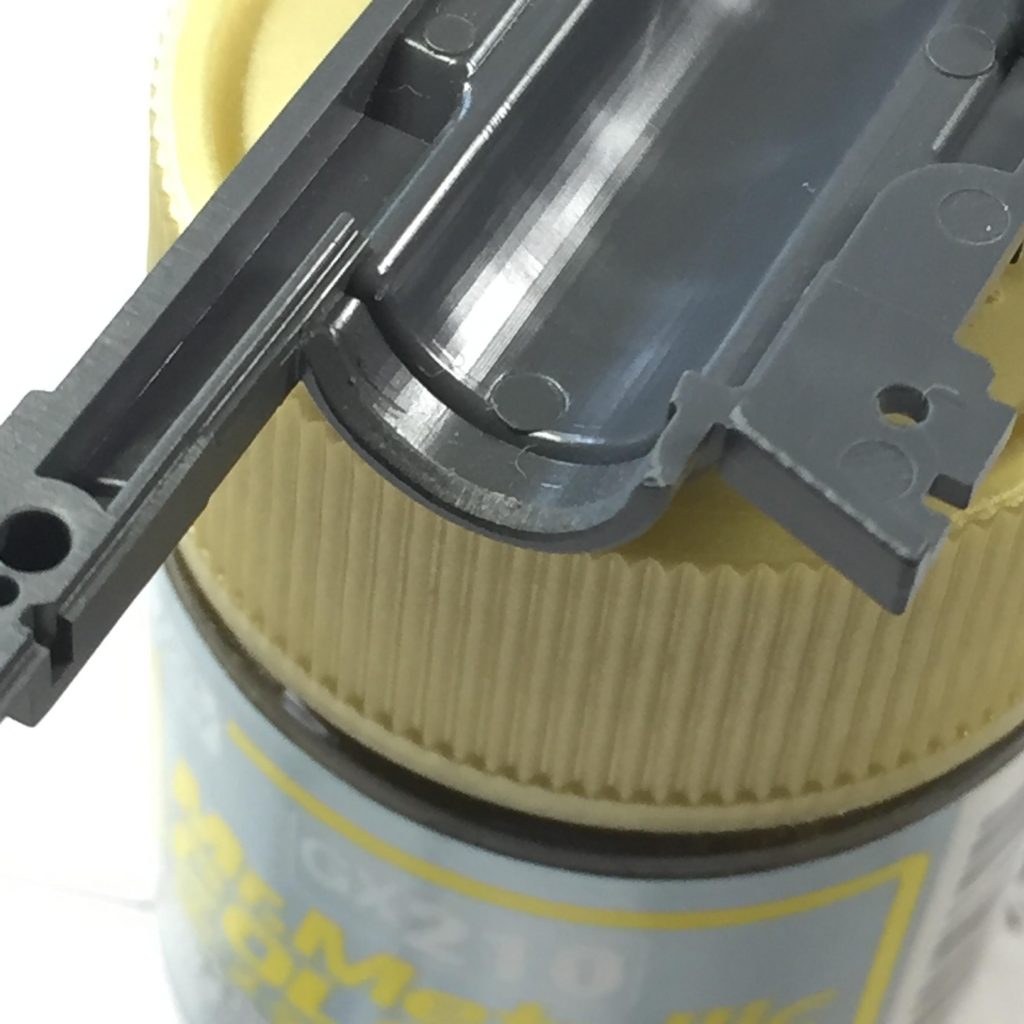 ハイパーバズーカの作成時、砲身スライド部分の端を少しテーパーにして、稼働時の塗装剥げを防止しました。