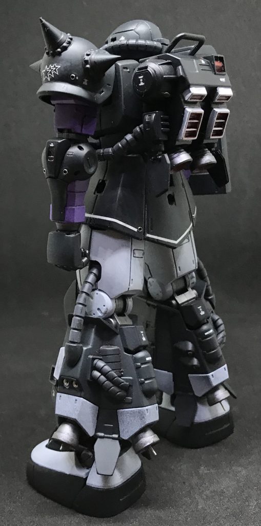 背面。各部モールドは彫り直し、バーニアは内部に金属パーツでディテールアップしています。