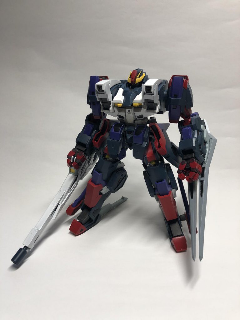 武器を付けることで完全装備に！デカい武器もデカい機体に付けると説得力が増してとてもいい感じ。以下アクションです。