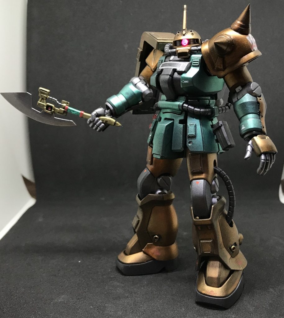 ヒートホーク装備。ガルマザクから流用。