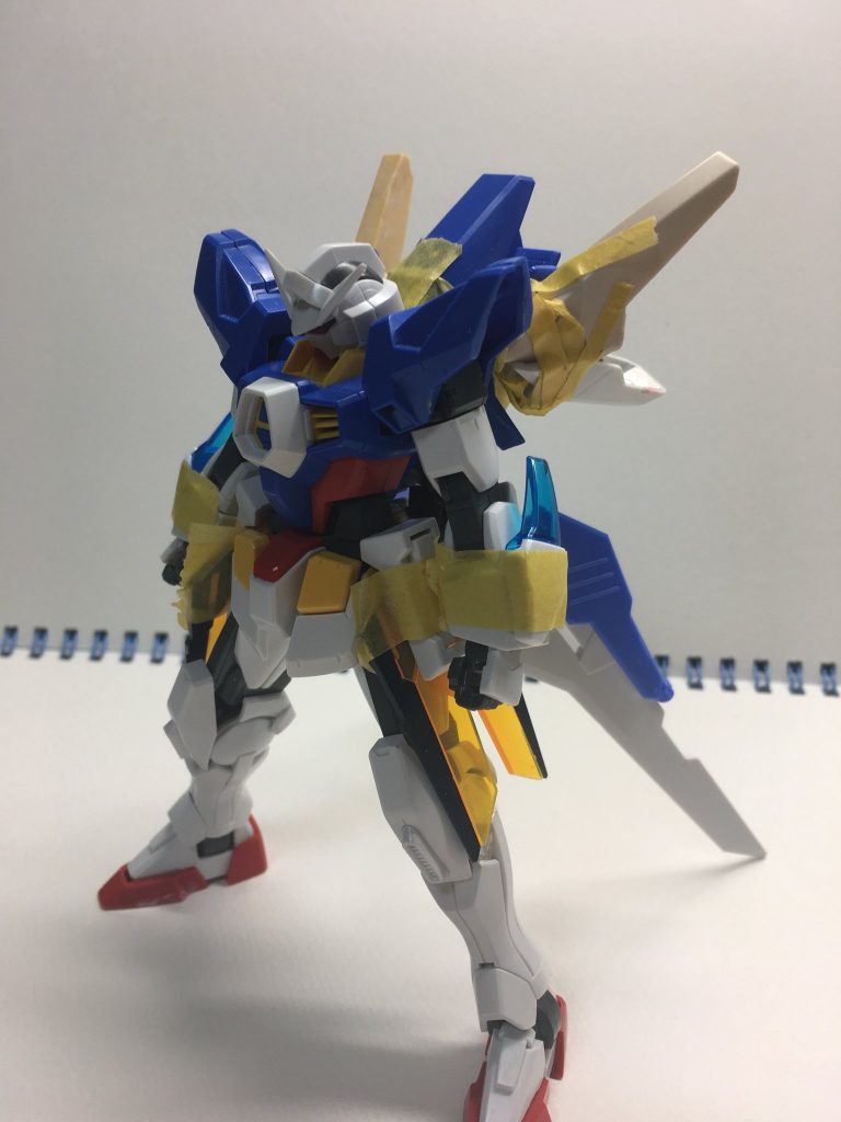 塗装前の最終段階です。塗装直前に腰のクリアパーツも少しいじってたり。