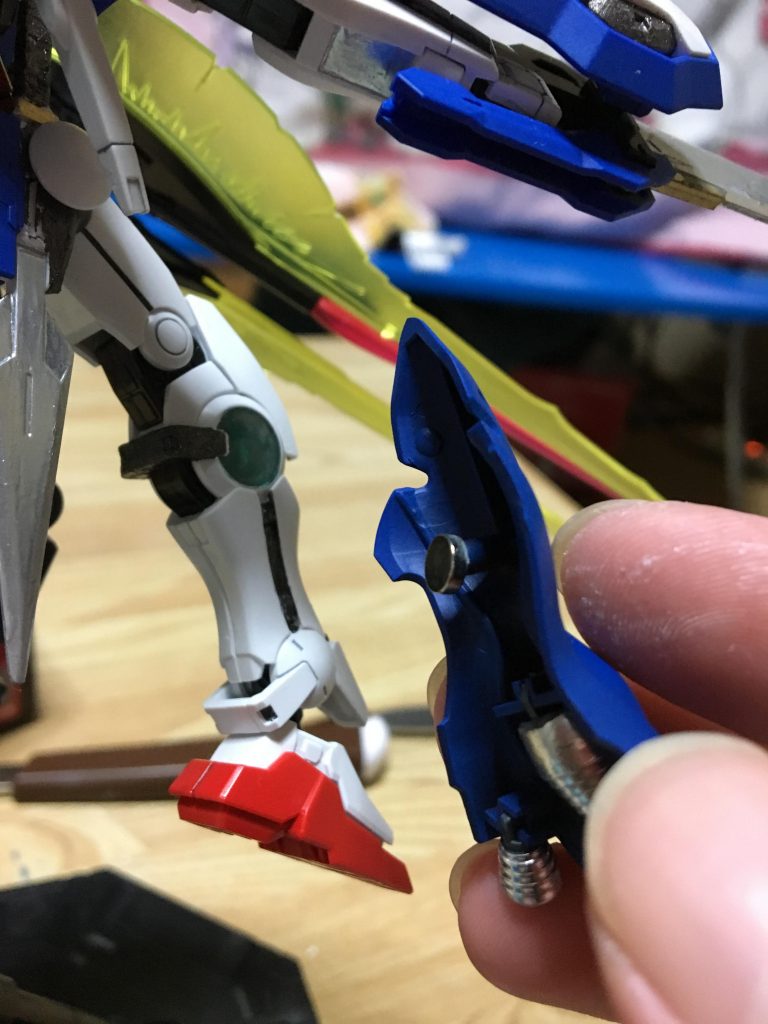 機動力アップの為の小型ブースターも追加でつけました。