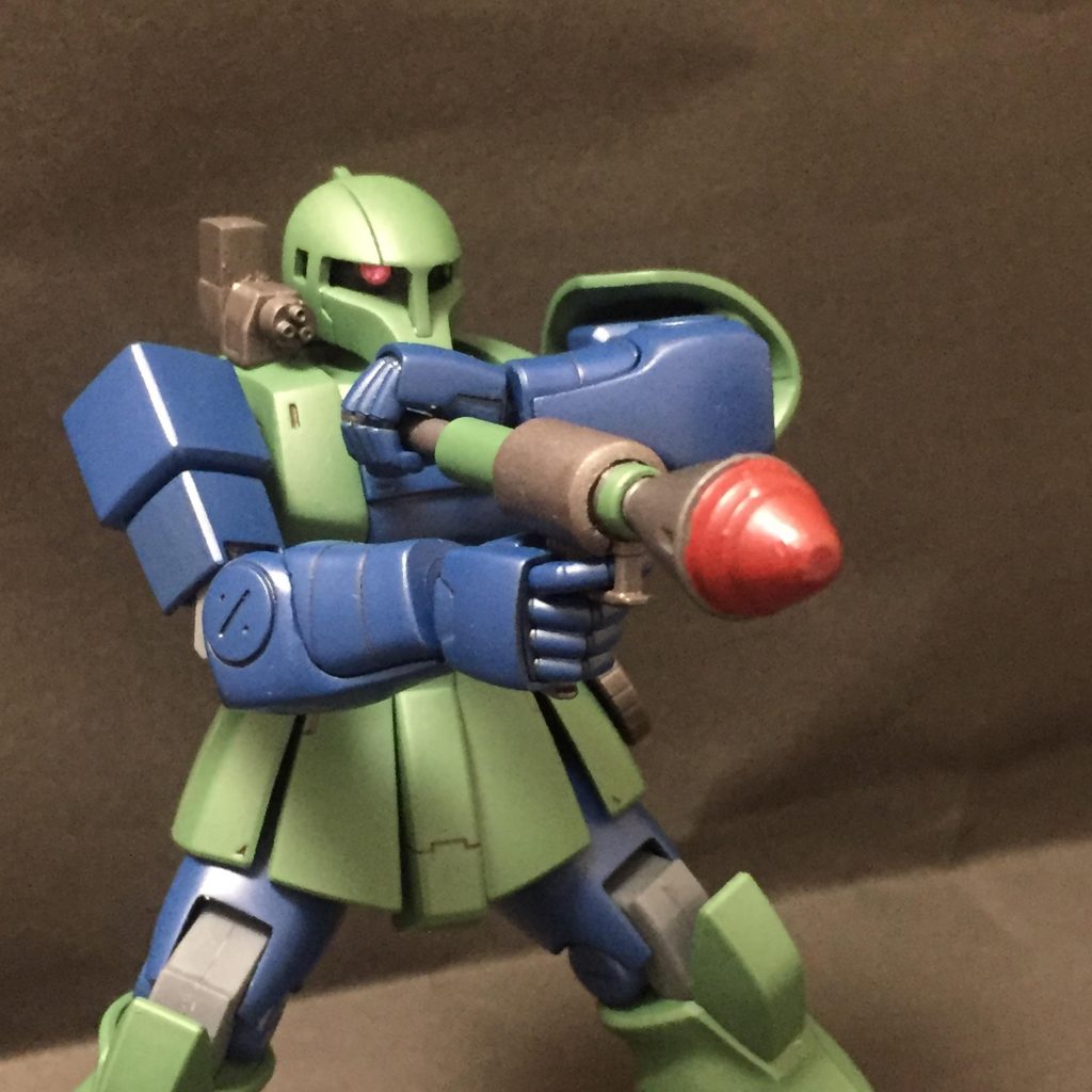 シュツルム・ファウスト発射機
文字通り手持ち式ロケットランチャー．
持ち手をつけて安定した射撃を行えるようになっている．弾頭を様々なものに変更が可能…用途は言わずもがな．