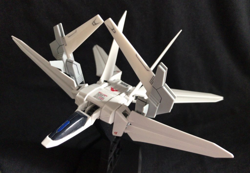 なんと更にはブースター単機でヴォワチュール・リュミエールを起動可能!ビーム攻撃を無効化し、自身のエネルギーとして吸収。蓄積したエネルギーはブースターの強化や本体に還元できます。