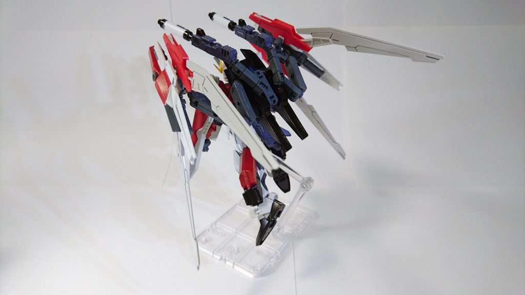 バリアによる力場によって推進も可能ですが、結局エネルギーも機材も消耗しちゃいます。
リスクとリターン、ロマンですね。