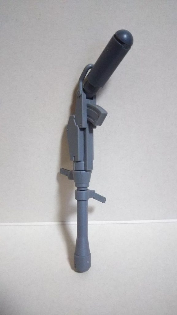 武装はグレイズ用のバズーカにエネルギータンクを増設したビームバズーカ[バブルポンプ]。発射されるビームは着弾すると派手に弾ける。しかも冷たい。ただしビタミンCが豊富だったりはしないしレモン味もしない。ちなみに通常の実弾も積んでいる。