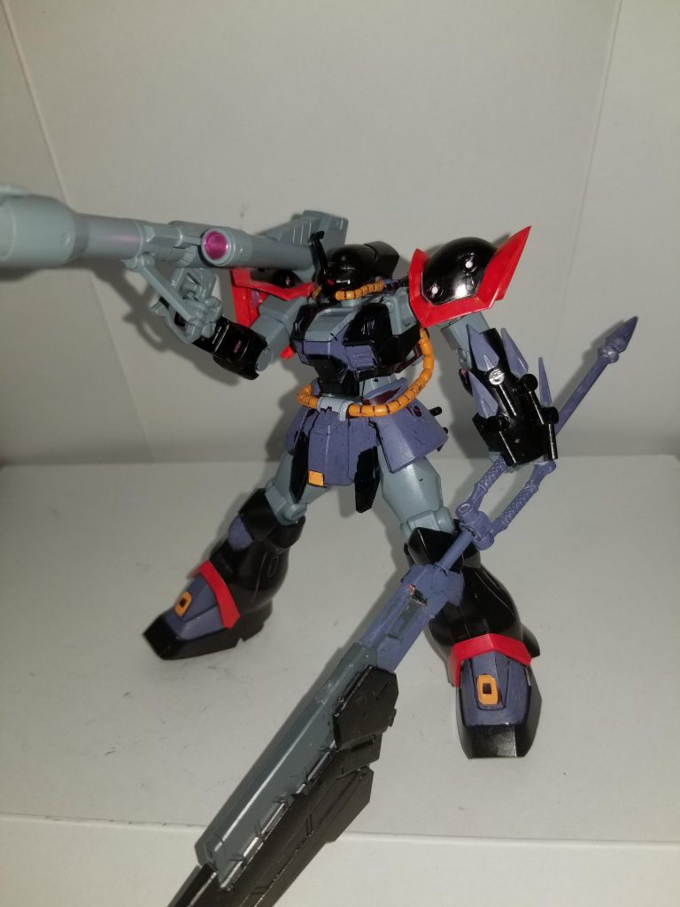 ジャイアントバズも装備、ヒートダートもシュナイドの時より本数は減っているが装備