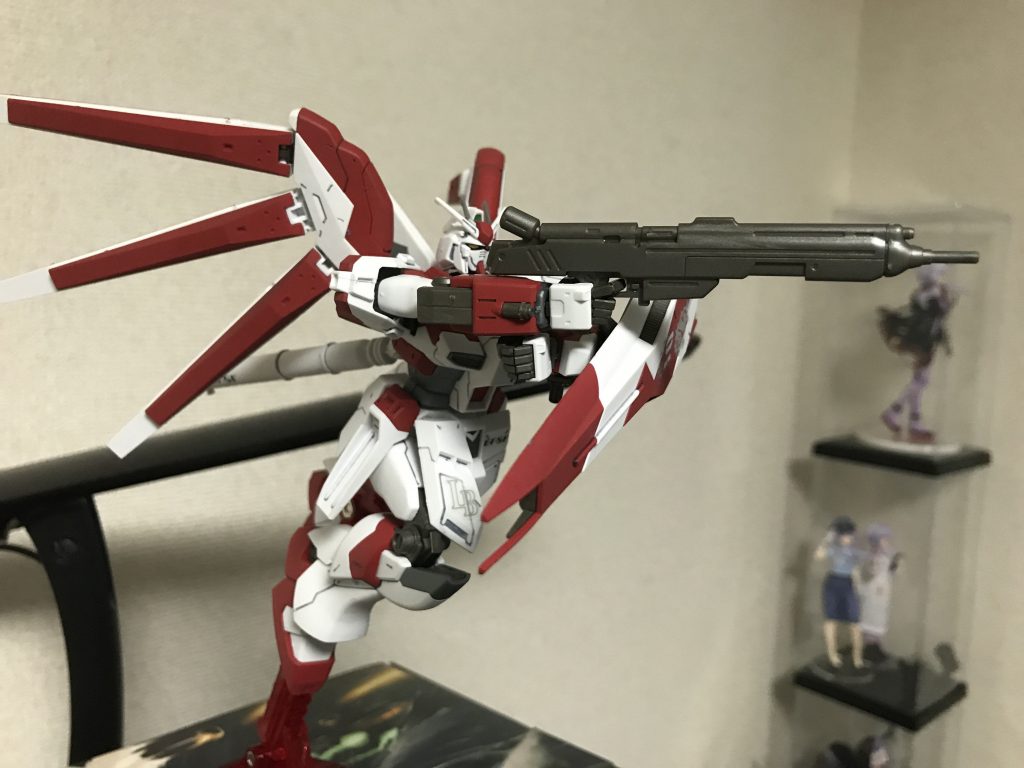 Hi-rガンダム(ハイレッドガンダム)–2枚目/制作者:ユミヅカシュウ