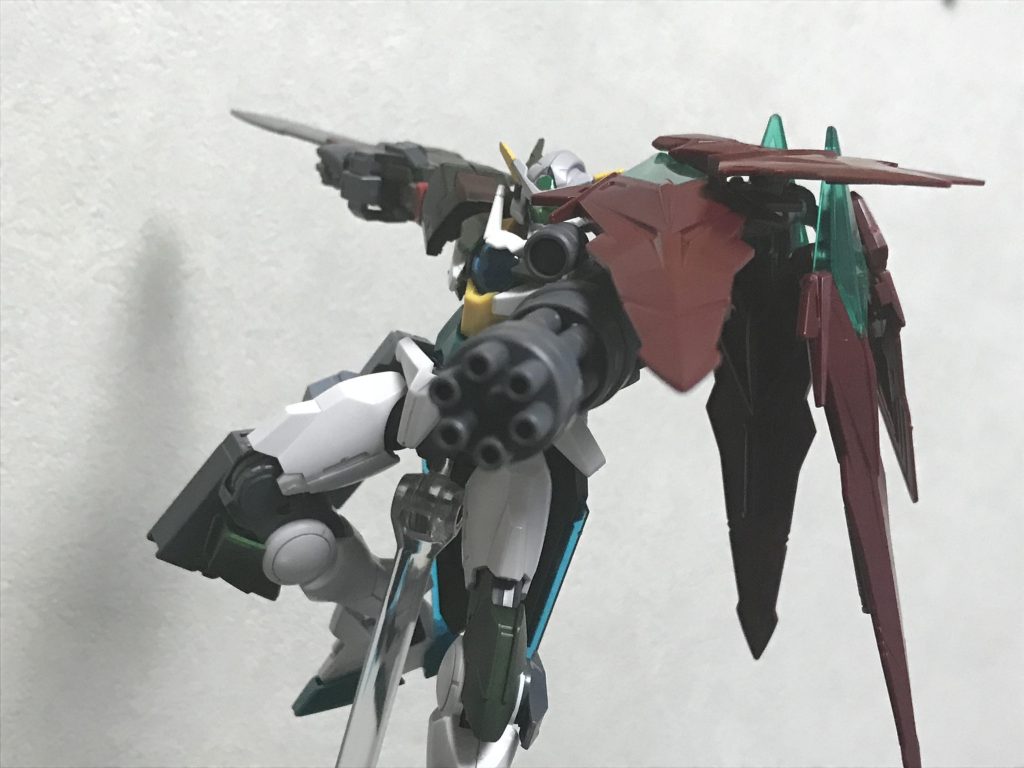 油断している相手を蜂の巣にするガトリングアーム。2回目は無いと思うので一気に勝負を決めないと勝てる見込みは少なそう。