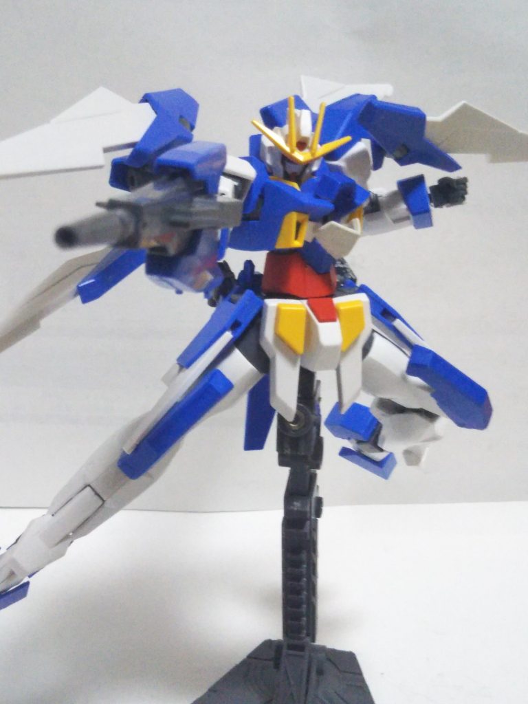 武装はドッズライフル
ドッズライフルは変形した時にあまり印象を変えないために無加工です。