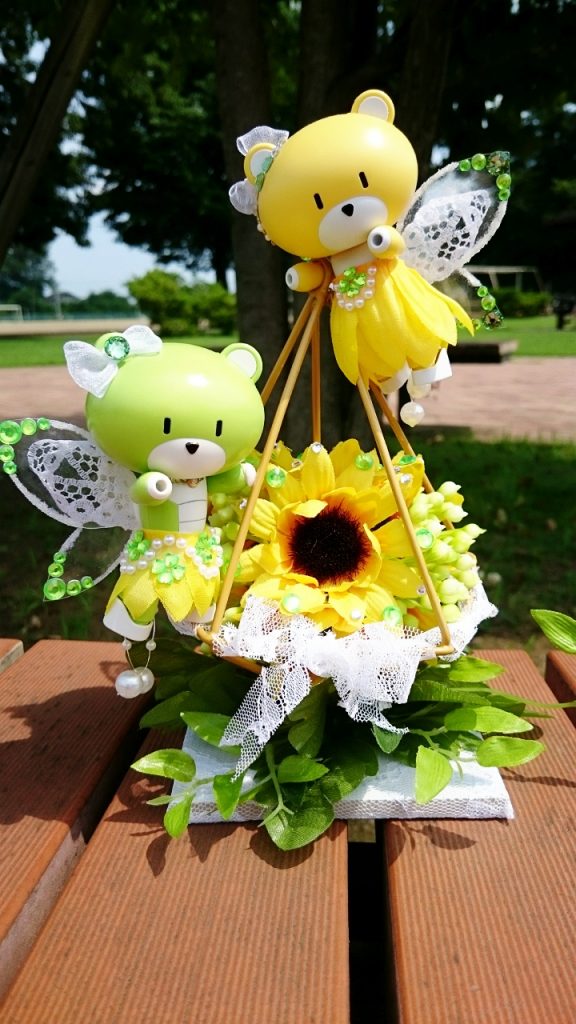 輝く宝石そのもののような、素敵な誕生石プチッガイがお披露目される中『私らしさってなんだろう?』と考えた末に思いついた作品です♪誕生石とお花をモチーフにしたプチッガイ✨私らしさを追求してみました❤