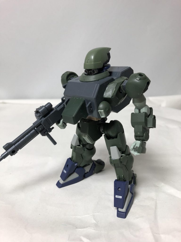 ボディをレッドベレーのコンテナにすると
カッコいい上、ハッチ開く事に気付く。