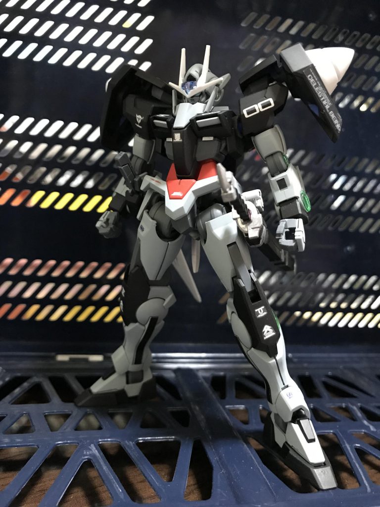 ダブルオーガンダム グラハムカスタム–6枚目/制作者：真樹京介