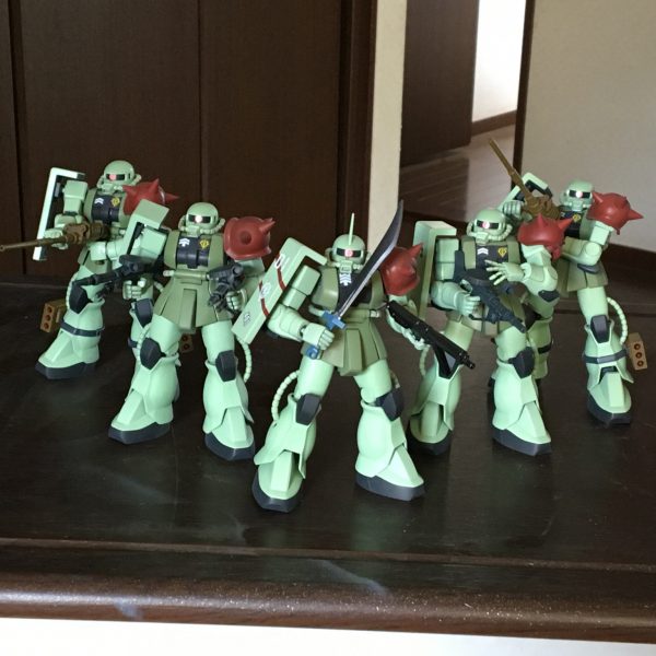 【再投稿】HGUC 量産型ザク 特務分隊