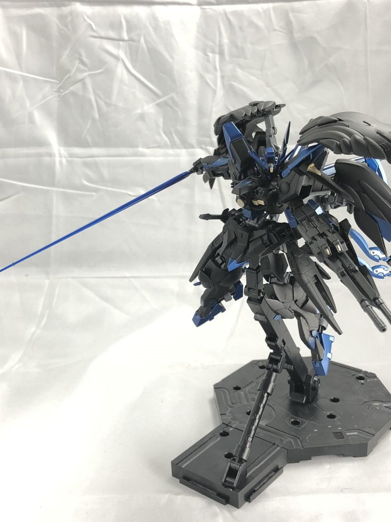 ビームサーベル。ハイキューパーツのビームサーベルに1.5mmの真鍮線を付けています。