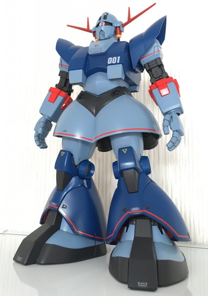 塗装は単行本の表紙を参考に塗り分けました。