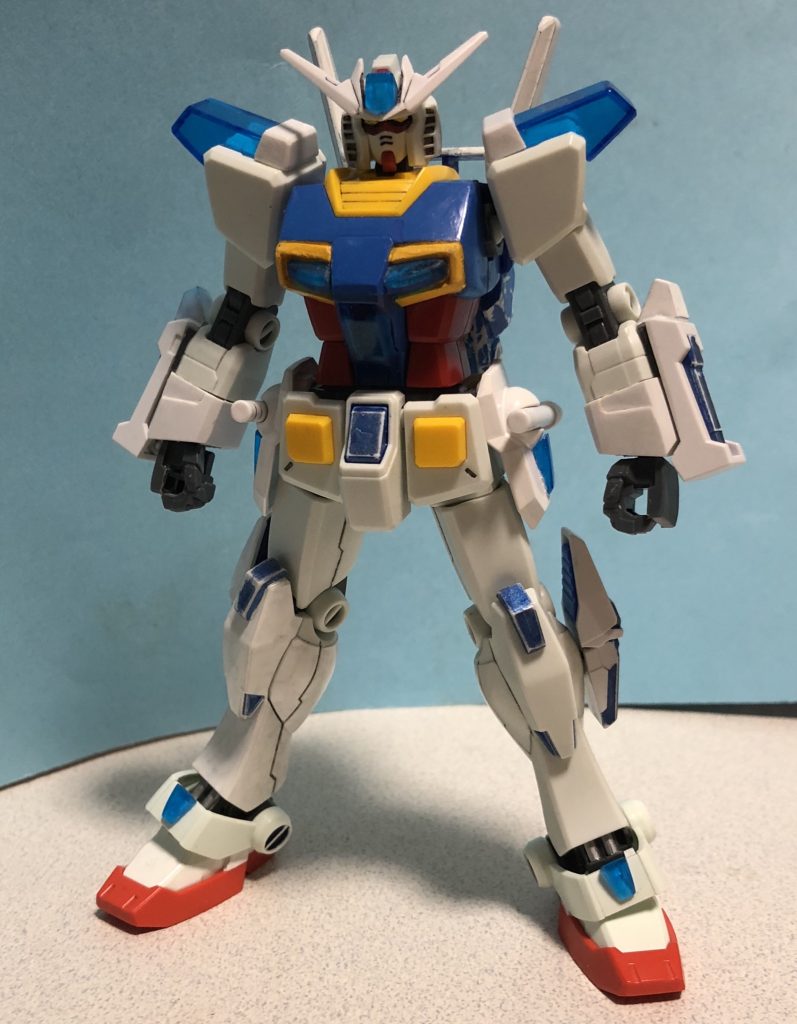 フロントビュー。
全身にフォトンバッテリーを内蔵し、フォトンラジエータが各部に露出する。