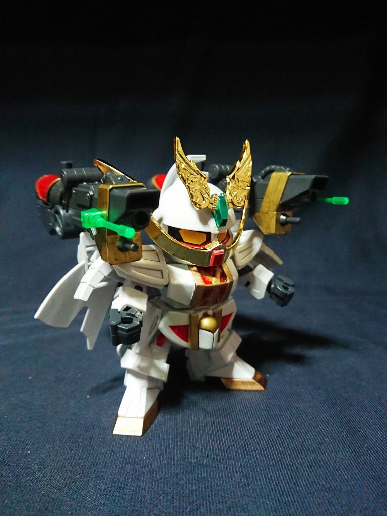 ナノマシンを拡散する大型大砲 月光砲(ゲッコウチョウ)
マントは蝶の羽をイメージしています。