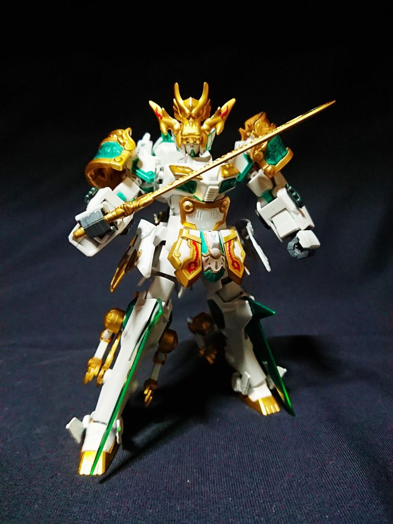 龍帝ユニコーン 巨神体形態
神になった龍帝はこの姿で蚩尤と戦った。
武器は龍輝宝の尾部分の天覇龍帝剣。
龍輝宝が違うため翔烈剣ではないがこちらがオリジナルのため、天翔龍覇斬の殲滅力は同等かそれ以上。