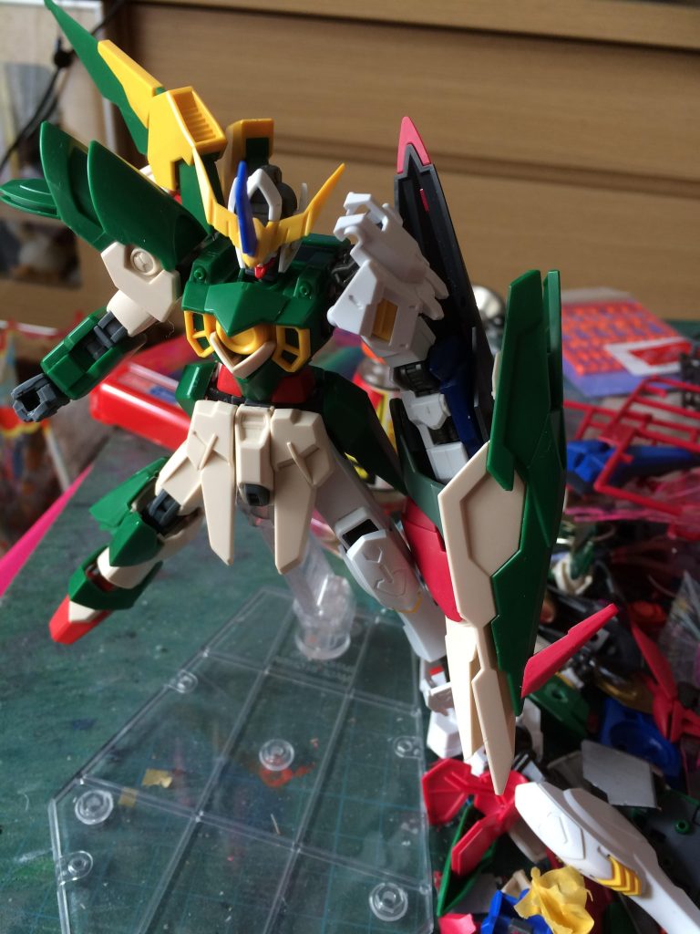 迷走中①
当初は破損した部分を隠すためにシールドをもたせようとしていました。