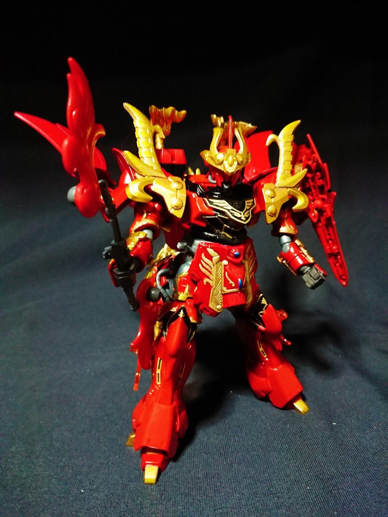 巨神体形態は雀大帝時に武器になったパーツを手足に取り付けリアル化。
サイズは龍帝と虎暁と同じ頭身に合わせ制作。
足部分は塗装のみでシンプルに仕上げています。