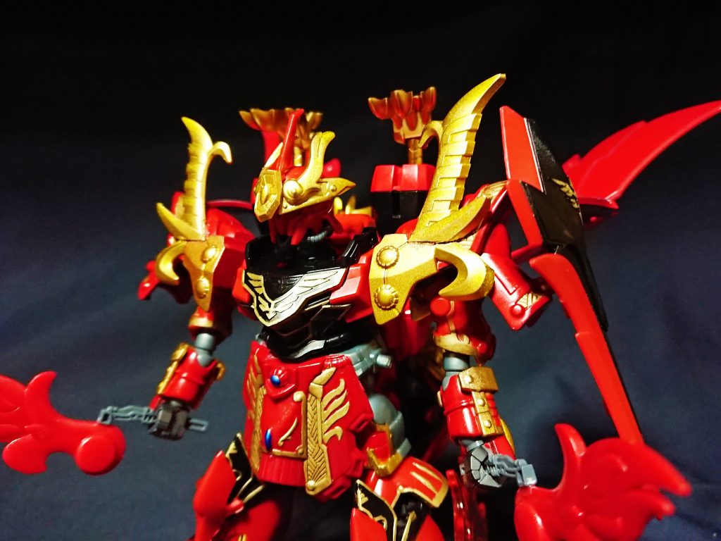 余剰を出さないことはもちろんのこと、今回はシナンジュのSD⇔リアルをどう再現するかに悩みましたが両方ともうまくまとまったかと思います。
よく見ると頭部の見た目のおかげで漣飛威な感じw