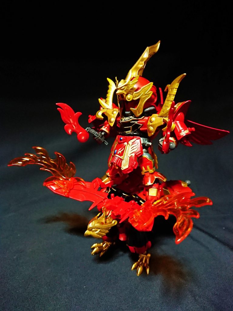 騎乗モードは鳳熾魂の背中にそのまま乗せるだけ。
シナンジュが少し大きいので飛べそうには見えないw