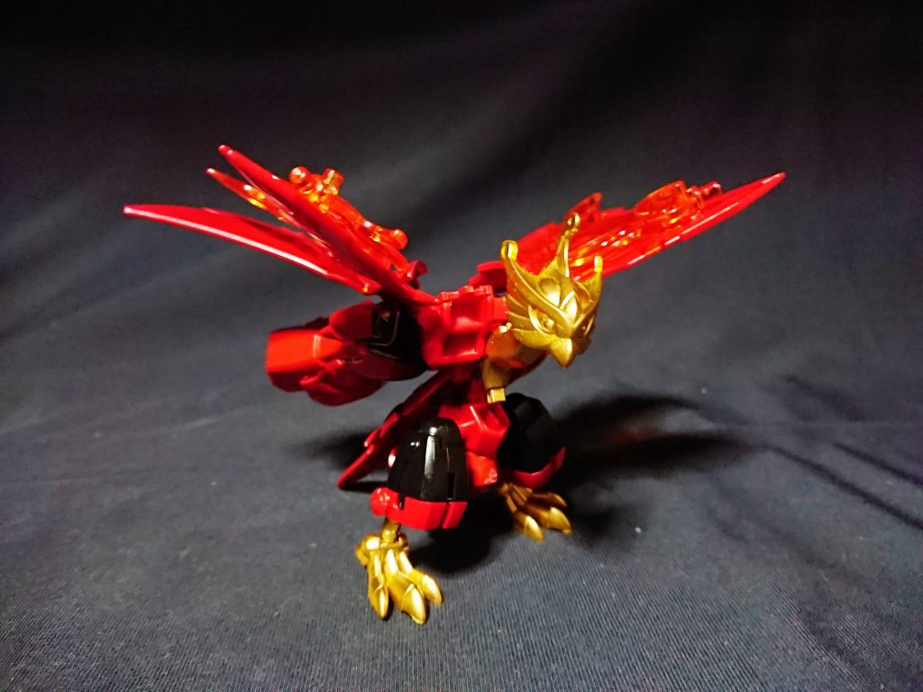 鳳熾魂はLGBBストライク劉備、HGシナンジュ、玄武装呂布を使用し制作。
巨神体時の延長に使用する手足を鳳凰の尾に見立てています。
通常の鳳熾魂より鳥らしさは出せたかと。