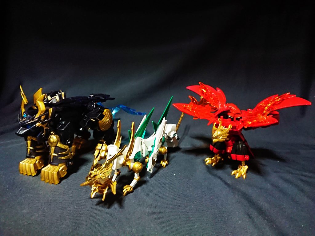 神器と巨神体では武義は割愛しますが、神器のほうも龍輝宝、虎燐魄、鳳熾魂、武蝗璧にサイズ差が出ないようになっています。
ちなみに武蝗璧の蝗はバッタやイナゴのことだけど、なんで玄武は虫なんだろ…