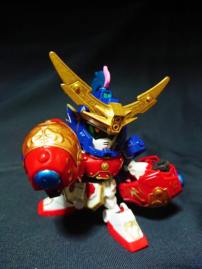 頭部は公孫瓚の兜を使用。チンガードがデフォで付いているので一番マックスターぽいかも?
頭頂飾りはチボデーの髪色にして少しでも雰囲気を出してみた。