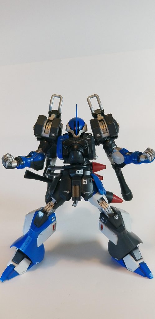 ちょっと引きぎみのショット。
ポーズつけるの、難しいです(苦笑)