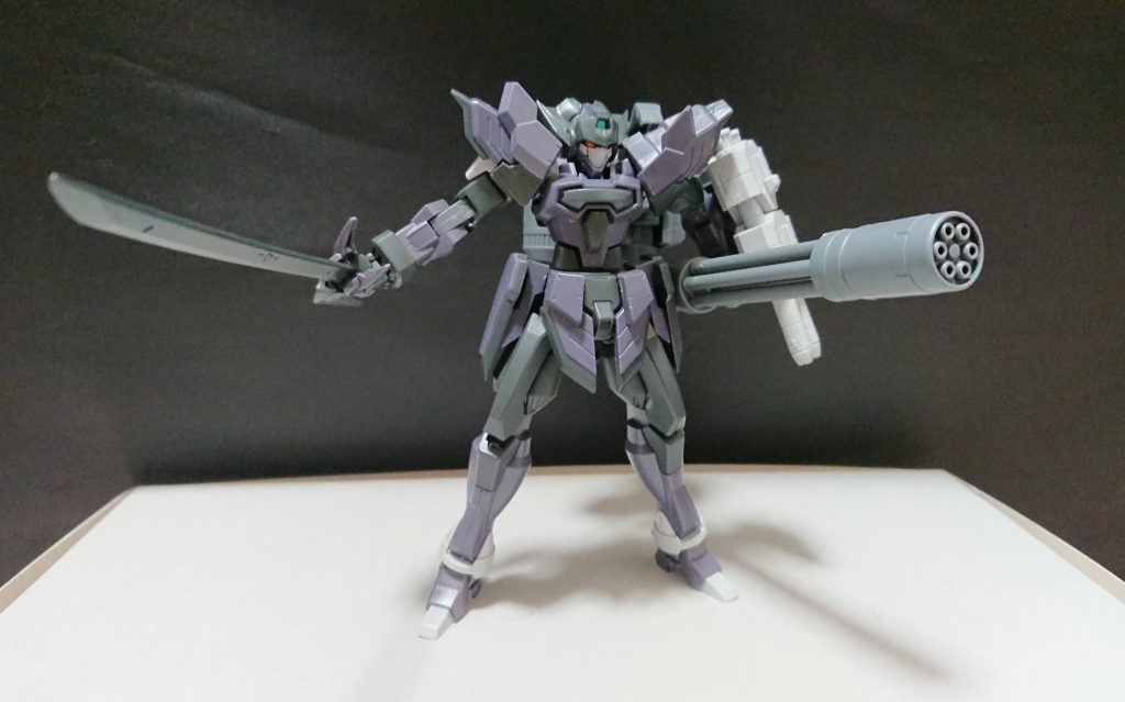 Armored・weaponsの一部を装備した姿。