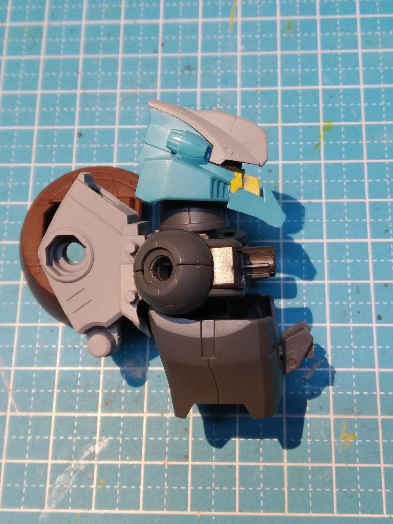 ディジェ顔改造中。このあと、アゴが長いと感じてカットしました。