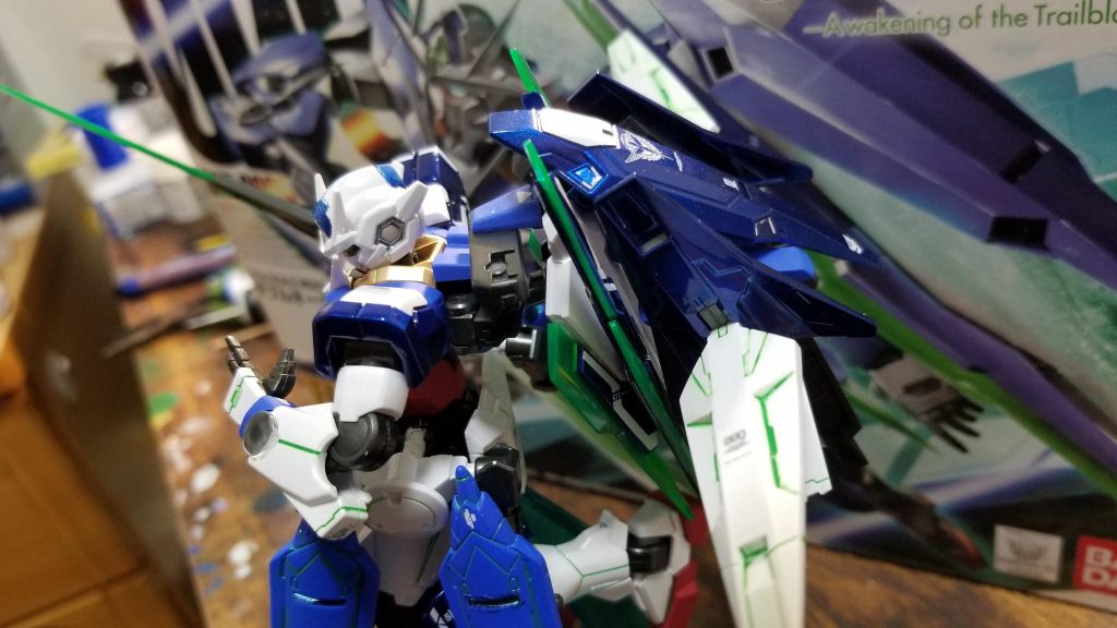 自分はあんまデカール貼らないんですけど、調合性？まとまった感じにするためにガンダムデカール貼りました