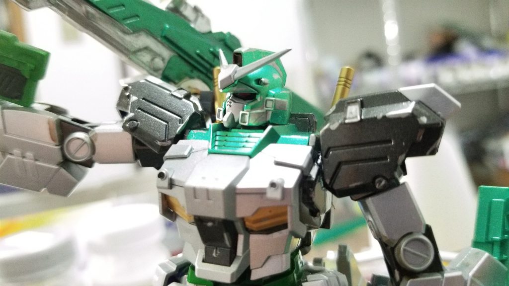 単純にメタリックカラーと1部単色で塗装。