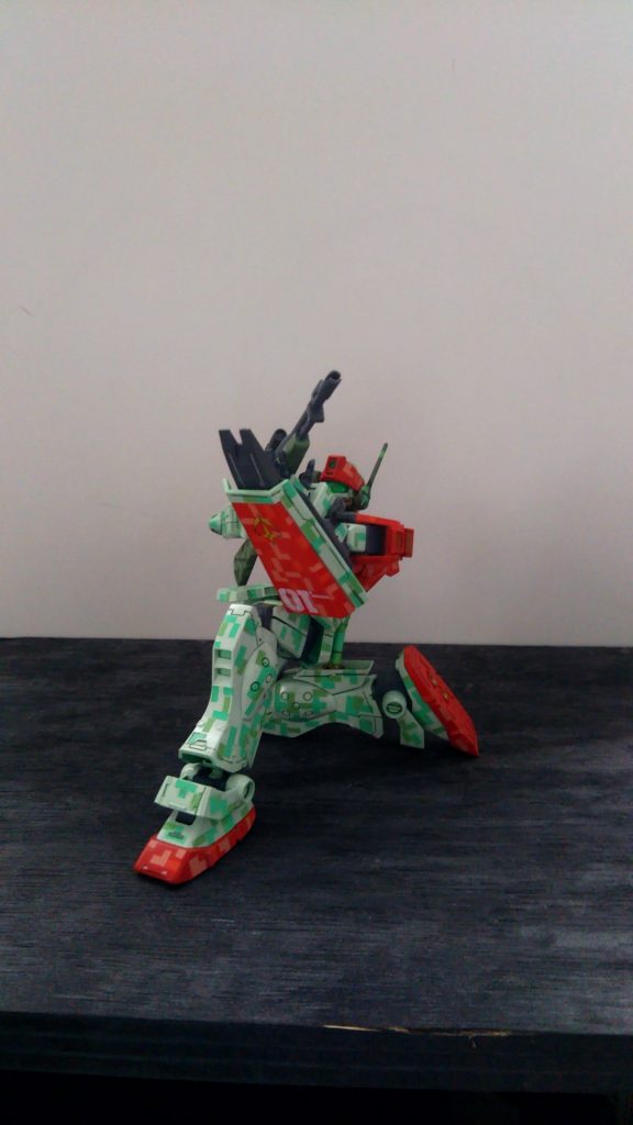 元のキットはプレバンのホワイトディンゴだったはず。