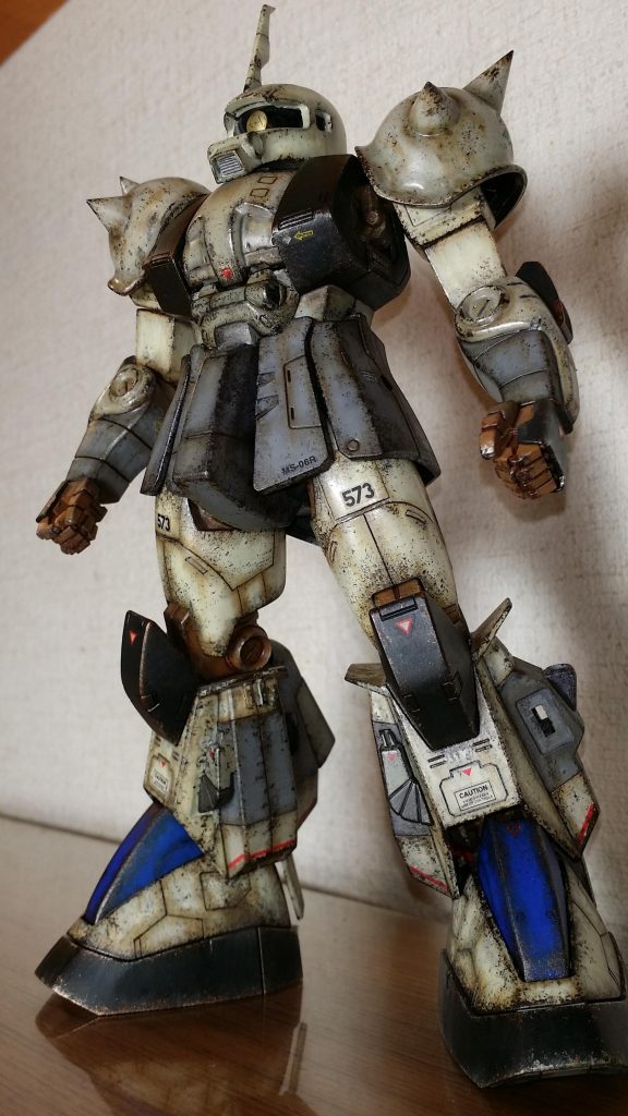 リアルタッチブラウンとウェザリングマスターで汚しが完了。