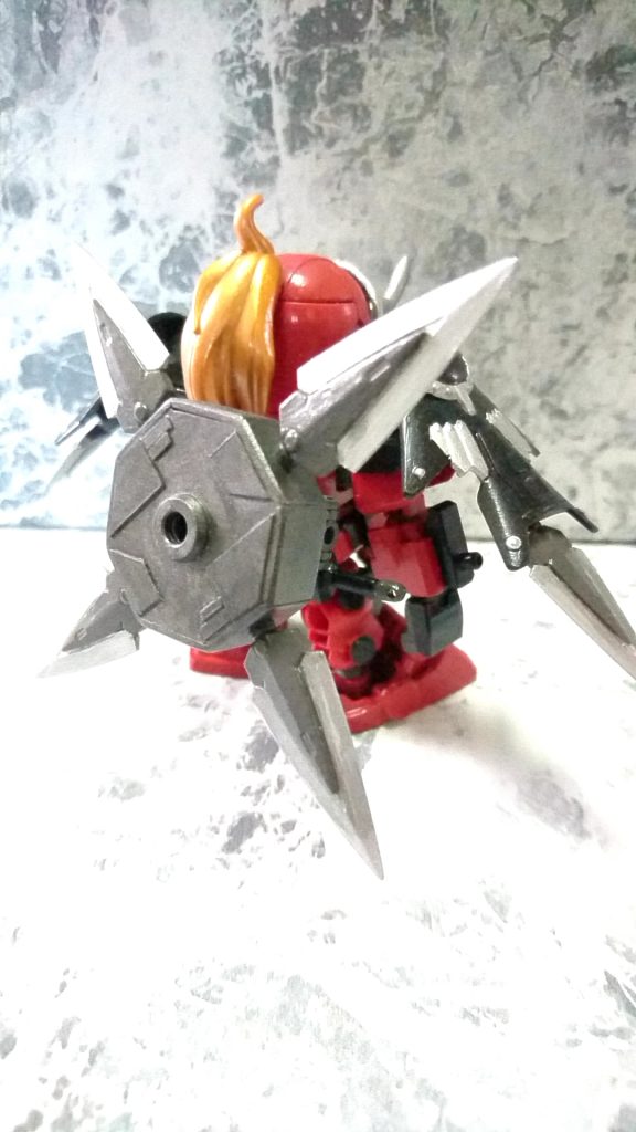 肩アーマーはアストレイと
曹丕ガンダムのパーツを使用