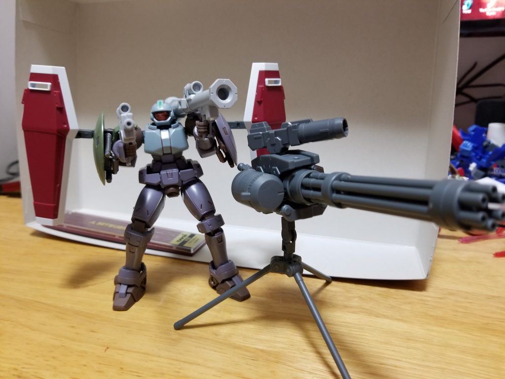 すると三脚で自立します。大火力のタレットの完成です。
バグなんでセンサーが無くてもバンバン撃ってきます。
いやーバグってこわいですね。リクくんたちありがとう！