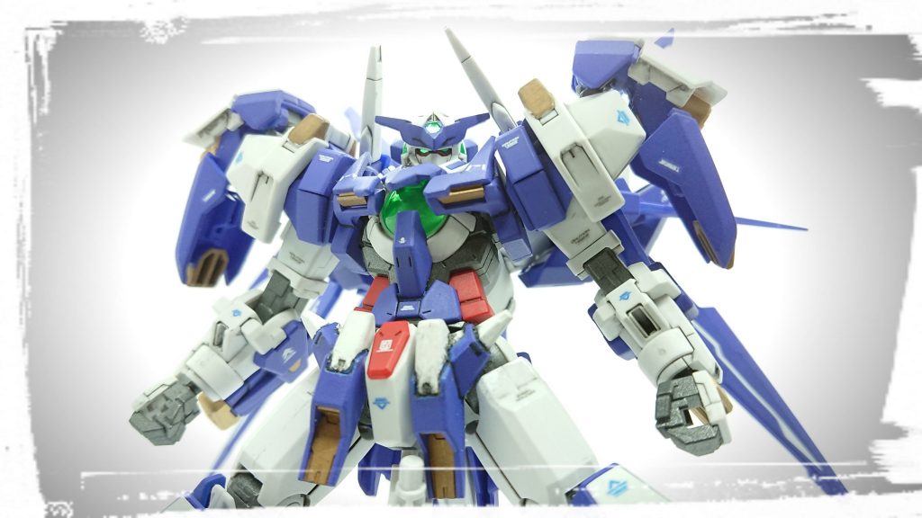 下から見上げるように一枚。
羽が隠れてほぼアヴァランチエクシア。
このゴリラみたいなスタイルが引き立つ、素敵な一枚だと思います。