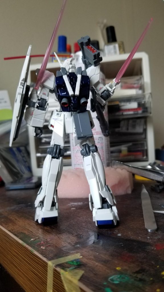 塗装に特別な事はしてません
スーパーホワイト、ニュートラルグレー、シャインシルバーからのディープクリアブルーでキャンディ。
細かいとこはエナメル系で塗装。