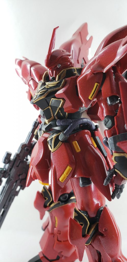 装甲は全てMr.カラーのメタリックレッドで塗ってます。発色が良いのでお気に入りです