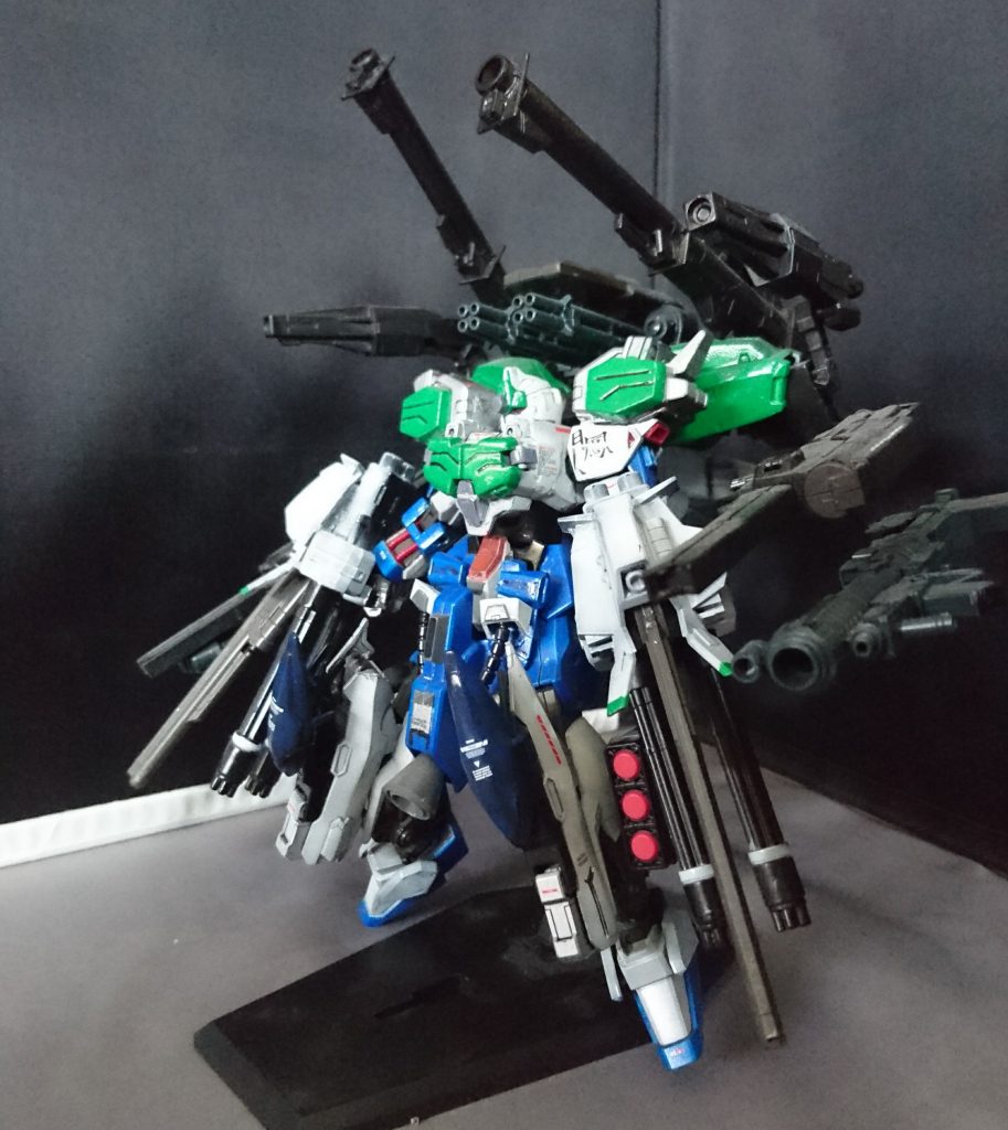 そして、10の銃口を追加したバックパックを装備した状態です!