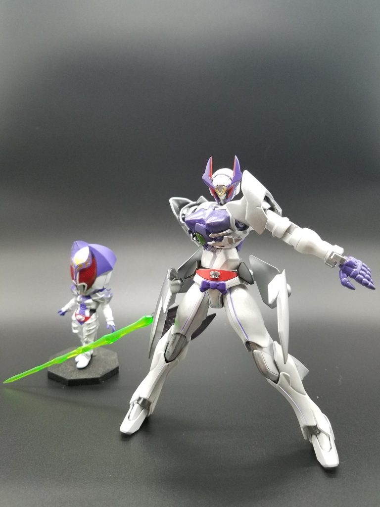 元ネタのデザインと、脳内設定の“ヴェイガン製の女性型機体”として成立するよう
ヴェイガン系のキットとＧポータントを前後反転、左右上下反転などして適宜使用。